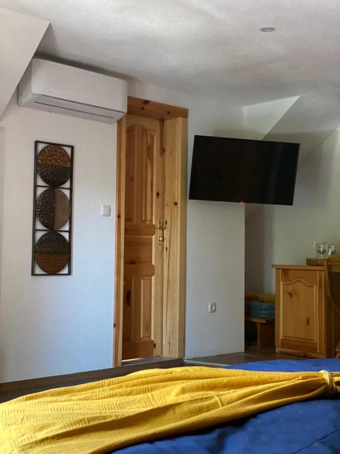 Plitvice Fairytale Bed & Breakfast พลิตวิชกา เยเซรา ภายนอก รูปภาพ