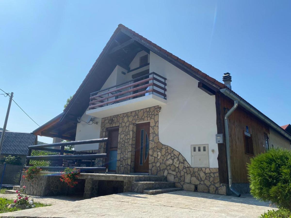 Plitvice Fairytale Bed & Breakfast พลิตวิชกา เยเซรา ภายนอก รูปภาพ